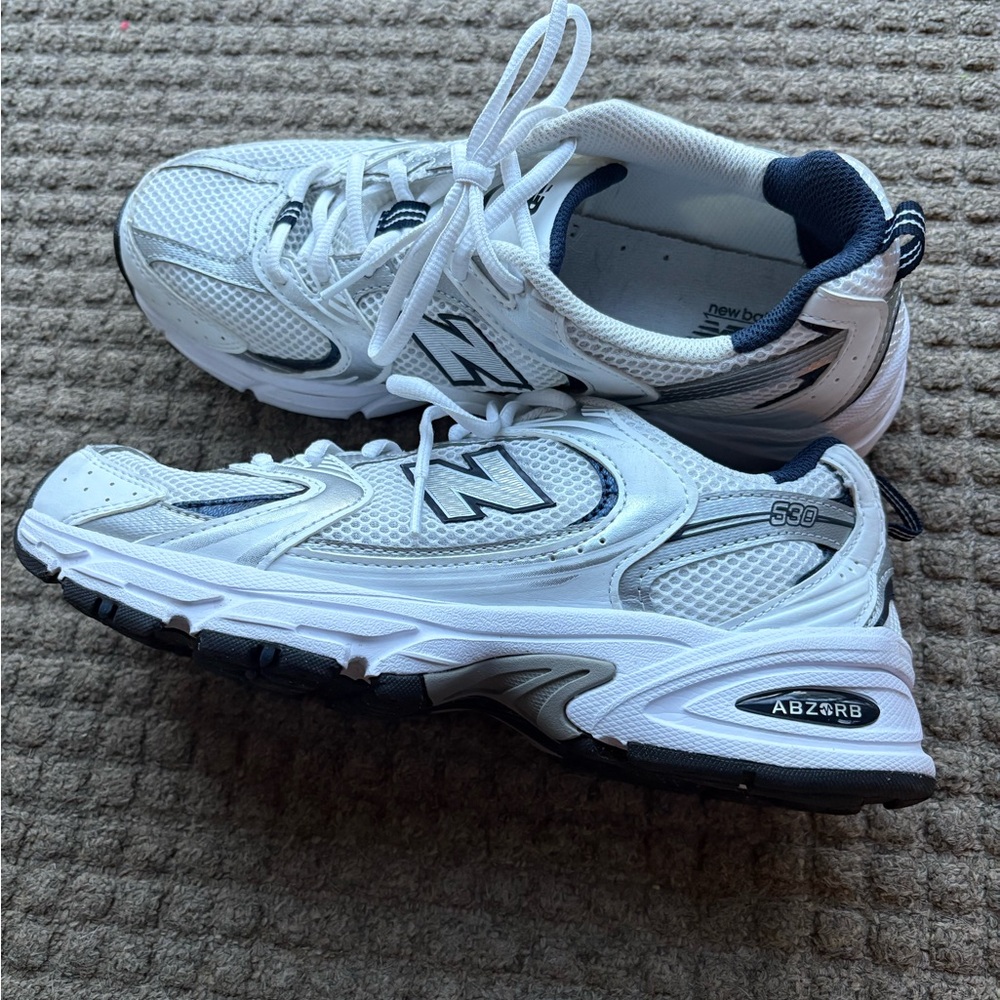 New Balance White & Navy Athletic Sneakers- NEW - Picture 5 of 7
